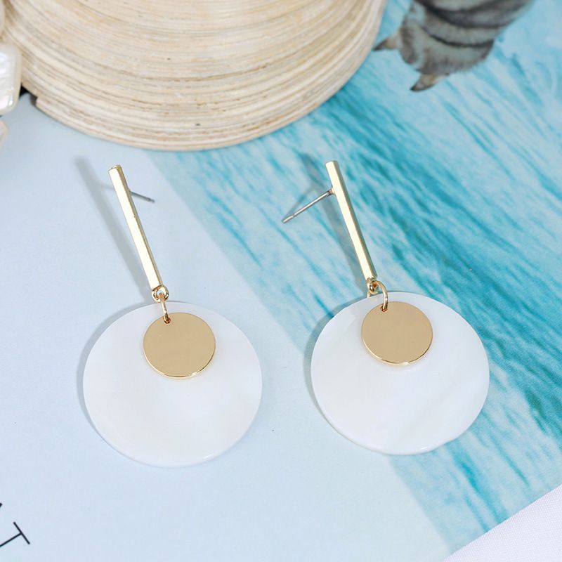 Koreanstyle geometric round alloy shell earrings fashion trend wholesale nihaojewelry