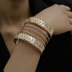 Fashion jewelry nihaojewelry wholesale retro semi-circular stitching metal jewelry exaggerated geometric hollow multi-wide bracelet