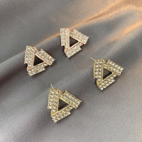 Pendientes de triángulo de aguja de plata simple S925 pendientes de diamantes de imitación de moda coreana nihaojewelry al por mayor's discount tags