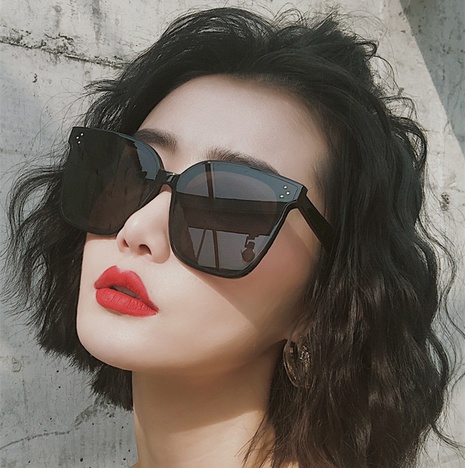 New trend fashion square sunglasses retro trend sunglasses nihaojewelry wholesale's discount tags