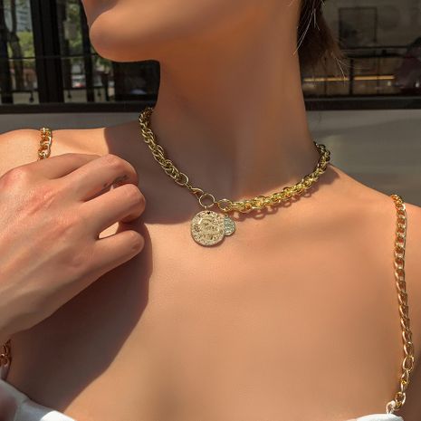 bijoux de mode en alliage créatif tête de lettre pendentif collier mode punk style collier en gros nihaojewelry's discount tags