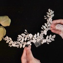 Nouveaux bijoux de marie perle cristal bande de cheveux en mtal feuilles peigne  la main doux en cramique fleur peigne  cheveux gros nihaojewelrypicture10