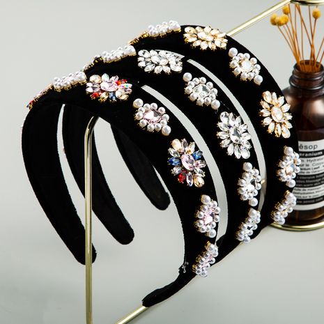 Moda oro terciopelo rhinestone perla flor de ala ancha diadema bola retro antideslizante diadema al por mayor nihaojewelry's discount tags