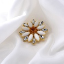 nouvelle broche de fleurs cloutes de diamants mode broche marguerite  la mode vtements sauvages bijoux en gros nihaojewelrypicture9
