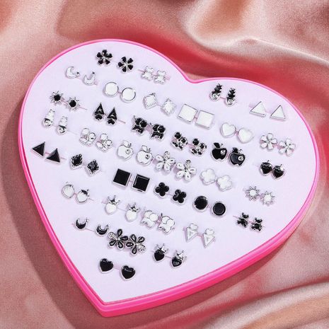 Nouveau mode simple style noir et blanc amour coffret cadeau set 36 paires de boucles d'oreilles en gros nihaojewelry's discount tags