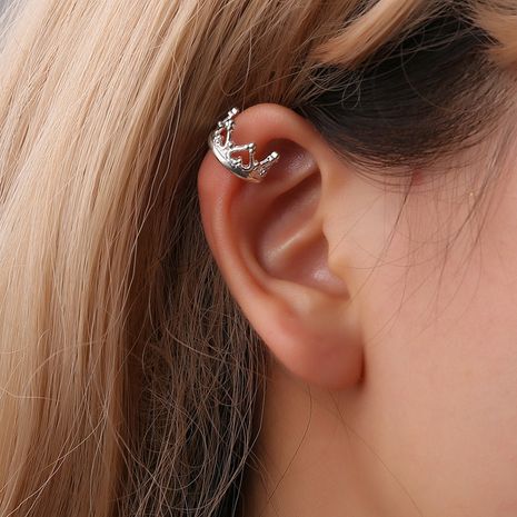 Korean simple without pierced ear jewelry crown U-shaped ear sandwich hollow retro earrings wholesale nihaojewelry's discount tags