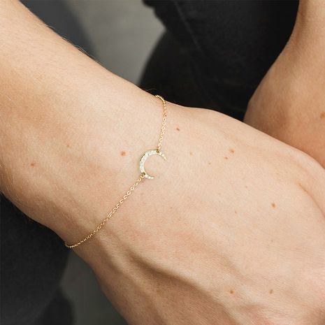 nouveaux accessoires simple en acier inoxydable créatif en forme de lune bracelet plaqué or bracelet de mode en gros nihaojewelry's discount tags