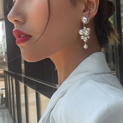 South Korea new sweet temperament long earrings Korean fashion imitation pearl grape string earrings wholesale nihaojewelry