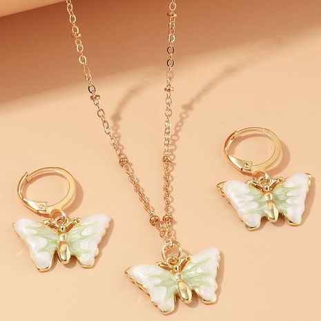 bijoux de mode nouveau petit papillon frais boucle d'oreille collier papillon populaire costume en gros nihaojewelry's discount tags