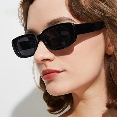 Grenz überschreitende Ali Express-Sonnenbrille mit kleinem Rahmen quadratisch 2020 neue Sonnenbrille Trendy Street Shot Sonnenbrille's discount tags