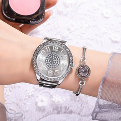 Simple cara digital de cuarzo señoras banda de acero reloj moda gypsophila diamante señoras banda de acero reloj de pulsera nihaojewelry al por mayor