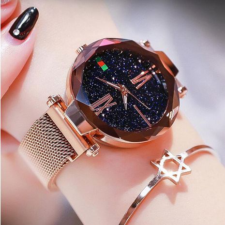 fashion new  magnet with quartz watch  Korean simple  magnet watch  wholesale's discount tags