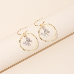 Europäische und amerikanische grenz überschreitende Nischen-Luxus-Ohrringe mit leichten Diamanten und geometrischen großen Kreisen ins kalte Wind-Schmetterlings anhänger Strass-Ohrringe