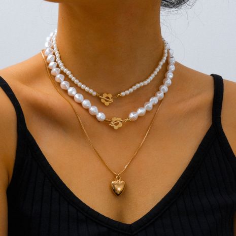 créatif populaire bijoux mode simple collier de perles multicouche rétro alliage coeur pendentif collier en gros nihaojewelry's discount tags