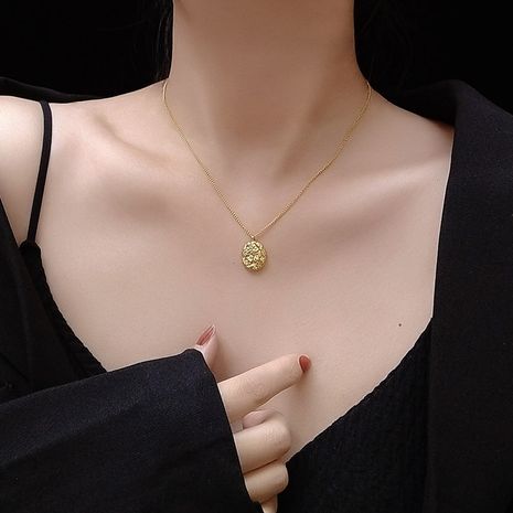 Mode Baroque irrégulière Bump Texture pendentif collier chaîne de clavicule en acier titane plaqué or 18 carats nihaojewelry's discount tags