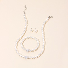 Neue Perlen ohrringe Schlüsselbein Halskette Choker kurze Kragen Halskette Mode Mikro-elastische Armband Schmuck dreiteiliges Set