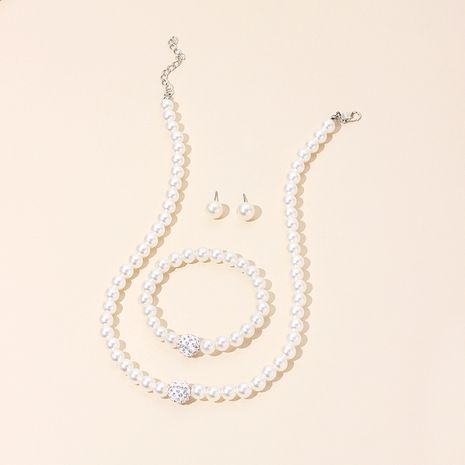 Moda Nueva Perla simple pulsera aretes collar Conjunto de tres piezas al por mayor's discount tags