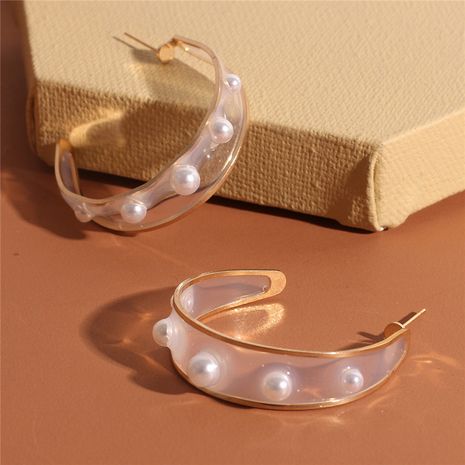 Dames coréennes simples en forme de C croissant de perles de mode rétro boucles d'oreilles en alliage en gros nihaojewelry's discount tags