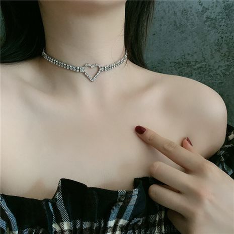 new fashion  love simple bright diamond short paragraph girl heart necklace choker wholesale nihaojewelry NHYQ232293's discount tags