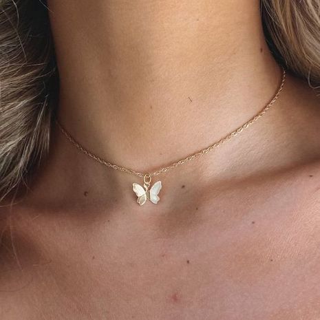vente chaude papillon pendentif collier créatif rétro simple alliage chaîne de clavicule en gros nihaojewelry's discount tags