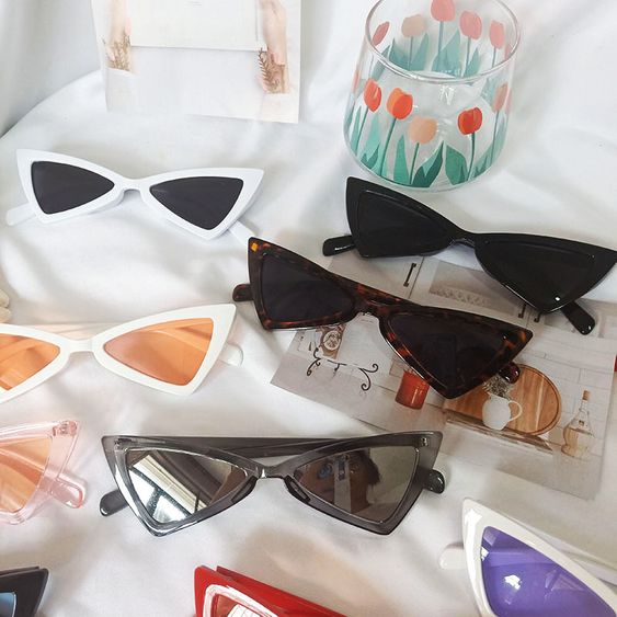 Download Korean Trendy Triangle Cat Eye Butterfly Sunglasses For Women Wholesale Nhba244843