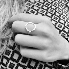 Fashion hollow geometric 316L stainless steel ring for women