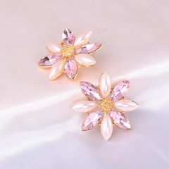Exaggerated hand-woven pearl flower crystal flower alloy earrings