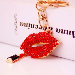 Moda coreana diamante labios rojos boca señoras bolso accesorios llavero colgante de metal