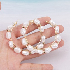 exaggerated woven pearl geometric C-shaped simple beaded earrings  wholesale