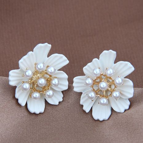 925 Silver Pearl Korean Fashion Sweet Flower Pearl Stud Earrings wholesale nihaojewelry NHSC242051's discount tags