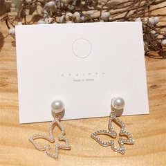 Fresh Asymmetric Butterfly Pearl Rhinestone Earrings Sterling Silver Needle South Korea Dongdaemun Graceful and Fashionable Cute