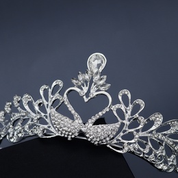 Tocado de la boda de la novia corona de cisne de diamantes de imitacin corona barroca joyera de fiesta al por mayorpicture7