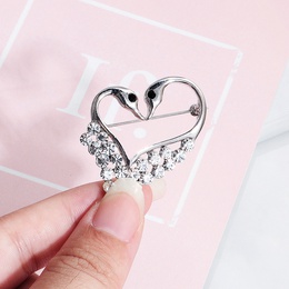 Hot selling heartshaped swan diamond brooch dress accessoriespicture9