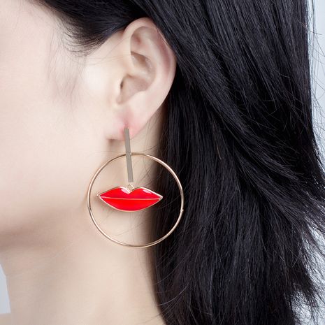 Mode neue asymmetrische Augen Lippen großen Kreis Legierung Ohrringe für Frauen's discount tags