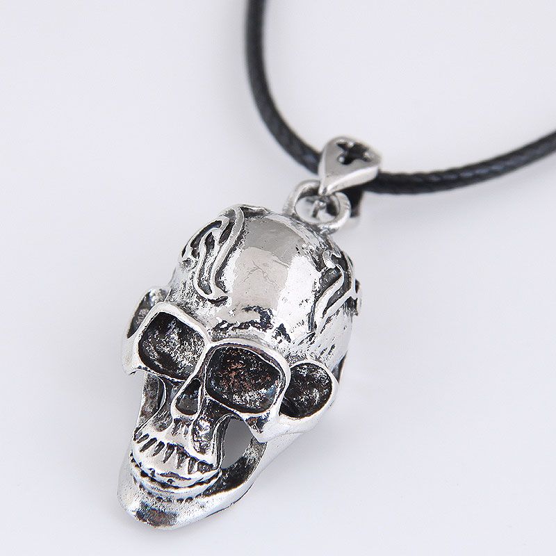 New fashion retro simple skull exaggerated alloy womens necklace