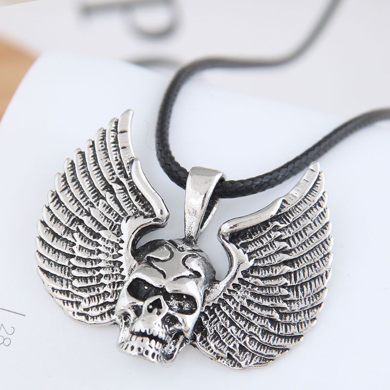 New fashion retro simple skull wings exaggerated alloy necklace wholesale
