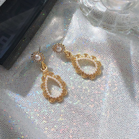 Korean retro baroque pearl diamond earrings's discount tags