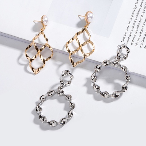 Korean exaggerated fashion earrings's discount tags