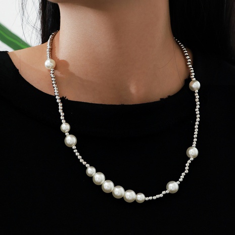 Mode-Imitation Perlenkette's discount tags