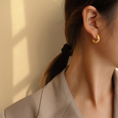 C-shaped tin foil irregular geometric earrings