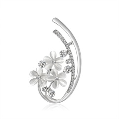 new simple flower diamond alloy brooch