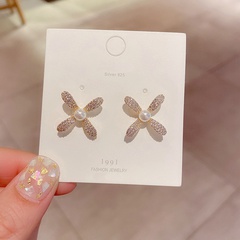 Korean Simple Zircon Micro Inlaid Pearl Flower Earrings