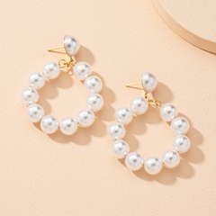 fashion circle pearl earrings