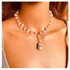 Simple crystal pearl necklace