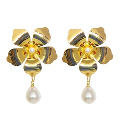 Pendientes de nuevo estilo Pendientes de perlas en forma de flor artesanales con diamantes de aleación