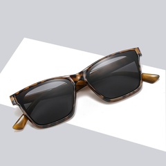 Fashion Mi nail glasses frame small fresh retro square sunglasses literary sunglasses UV protection can be wholesale