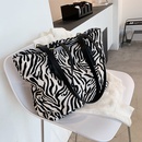 Large Capacity Bag for Women 2021 New European and American Fashion Portable Shoulder Bag This Year Popular Bag Zebra Pattern Tote Bagpicture15