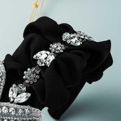 Diadema de decoración de estrella de mar con personalidad exagerada, pliegues coreanos, accesorios para el cabello de diamantes de imitación de lujo retro's discount tags