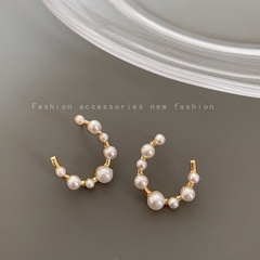 Fashion c-shaped pearl earrings 2021 new new trendy niche personality earrings female high-end light luxury ear jewelry