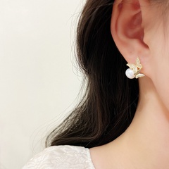 Butterfly pearl copper earrings retro temperament micro-inlaid zircon small earrings